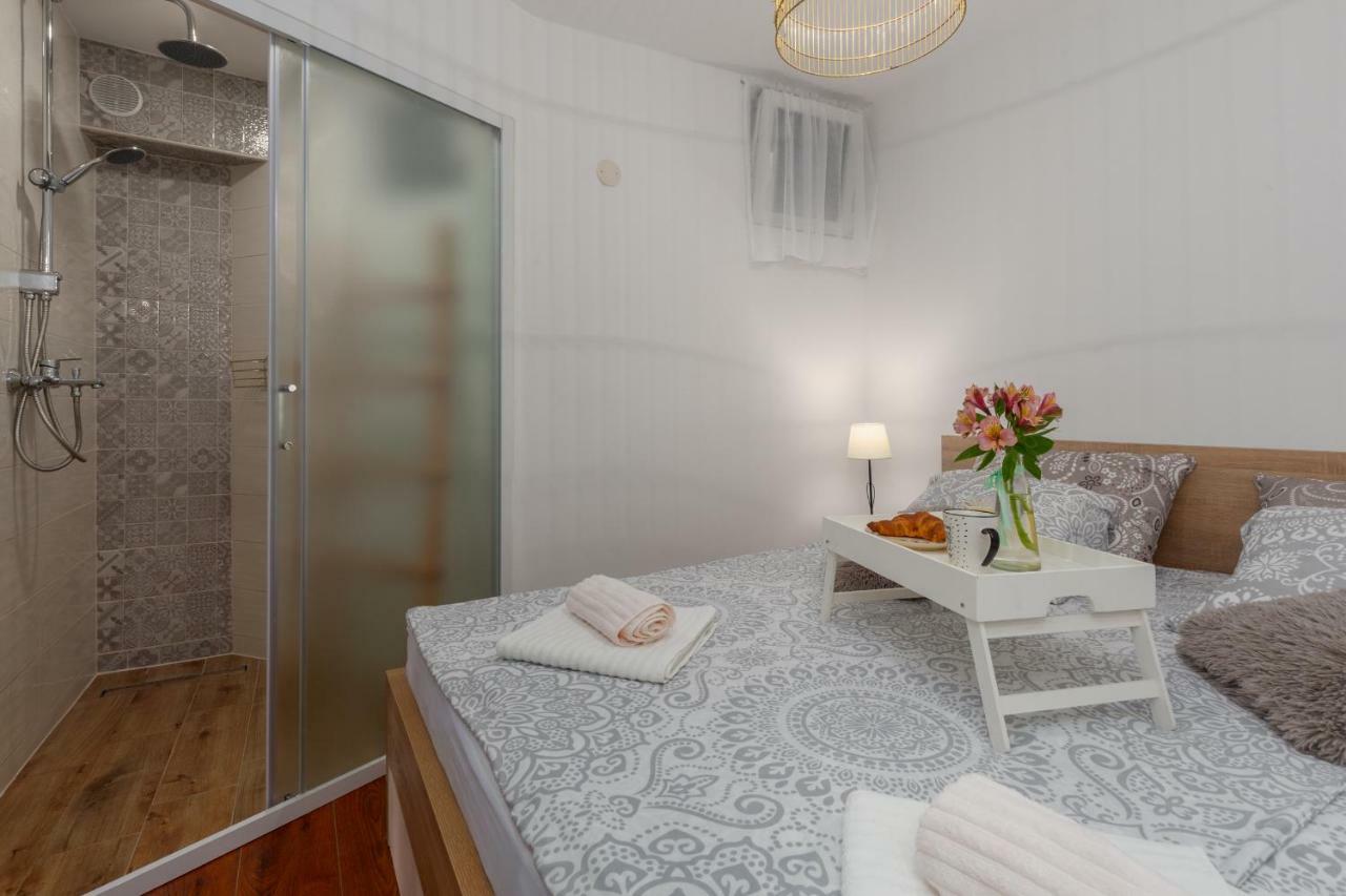 Apartment Henna プーラ エクステリア 写真